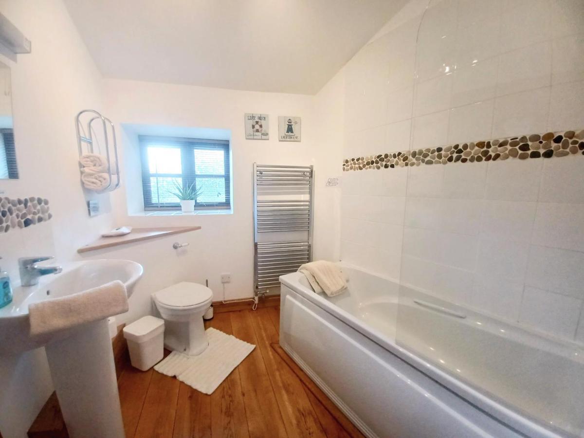 הרפורד River Cottage@Cwm Mill - Riverside Family Holidays In The Black Mountains מראה חיצוני תמונה