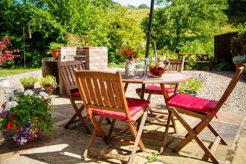 הרפורד River Cottage@Cwm Mill - Riverside Family Holidays In The Black Mountains מראה חיצוני תמונה